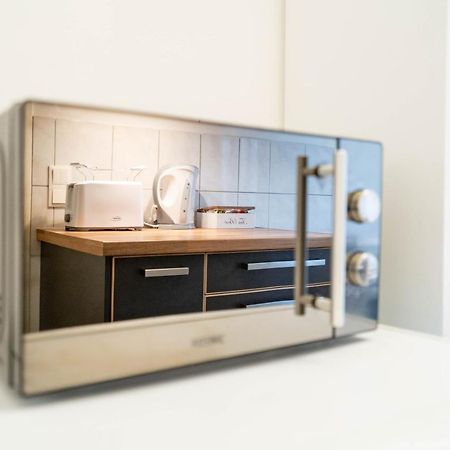 Cozy Modern Nest In The Heart Of Vienna With Netflix Apartment Bagian luar foto