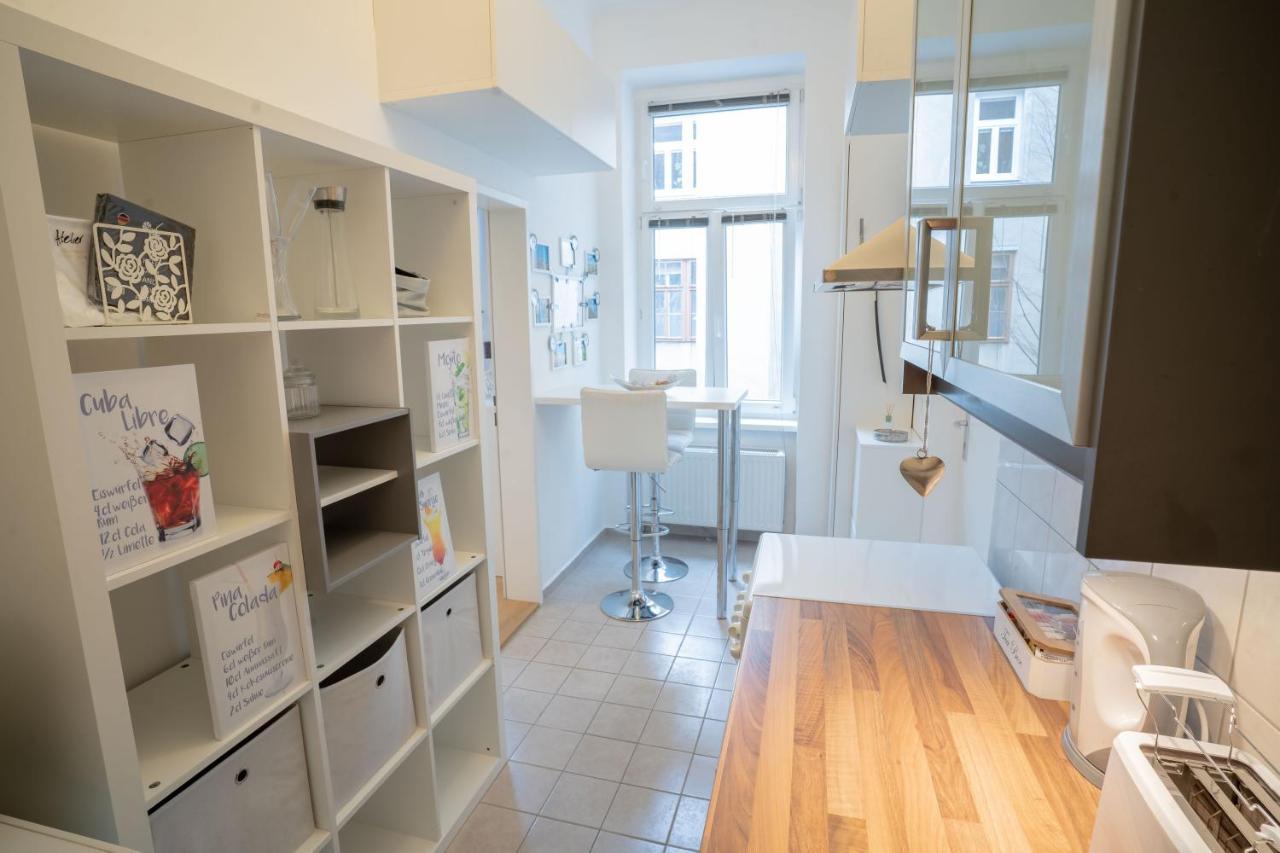 Cozy Modern Nest In The Heart Of Vienna With Netflix Apartment Bagian luar foto