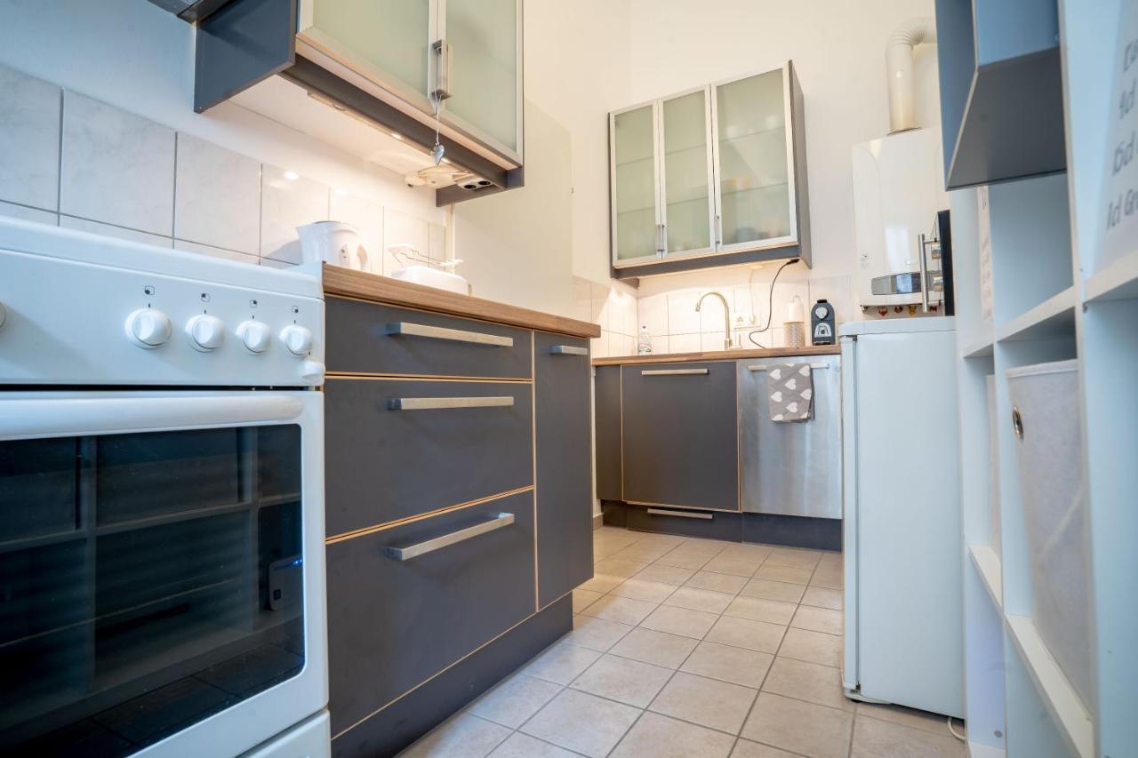 Cozy Modern Nest In The Heart Of Vienna With Netflix Apartment Bagian luar foto